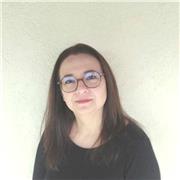 Formatrice & enseignante expérimentée Réussissez votre CAP, BAC ou BTS esthétique avec un coaching sur-mesure